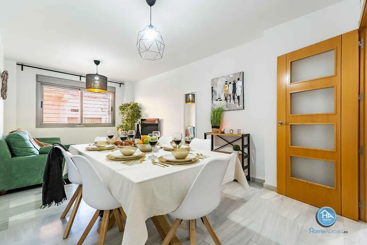 Bajo Urbano Boutique En Carlos Haya Con Terraza Y Parking Málaga